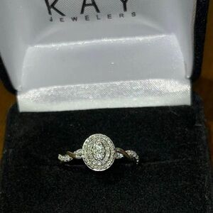 Size 7 1/2 white gold ring